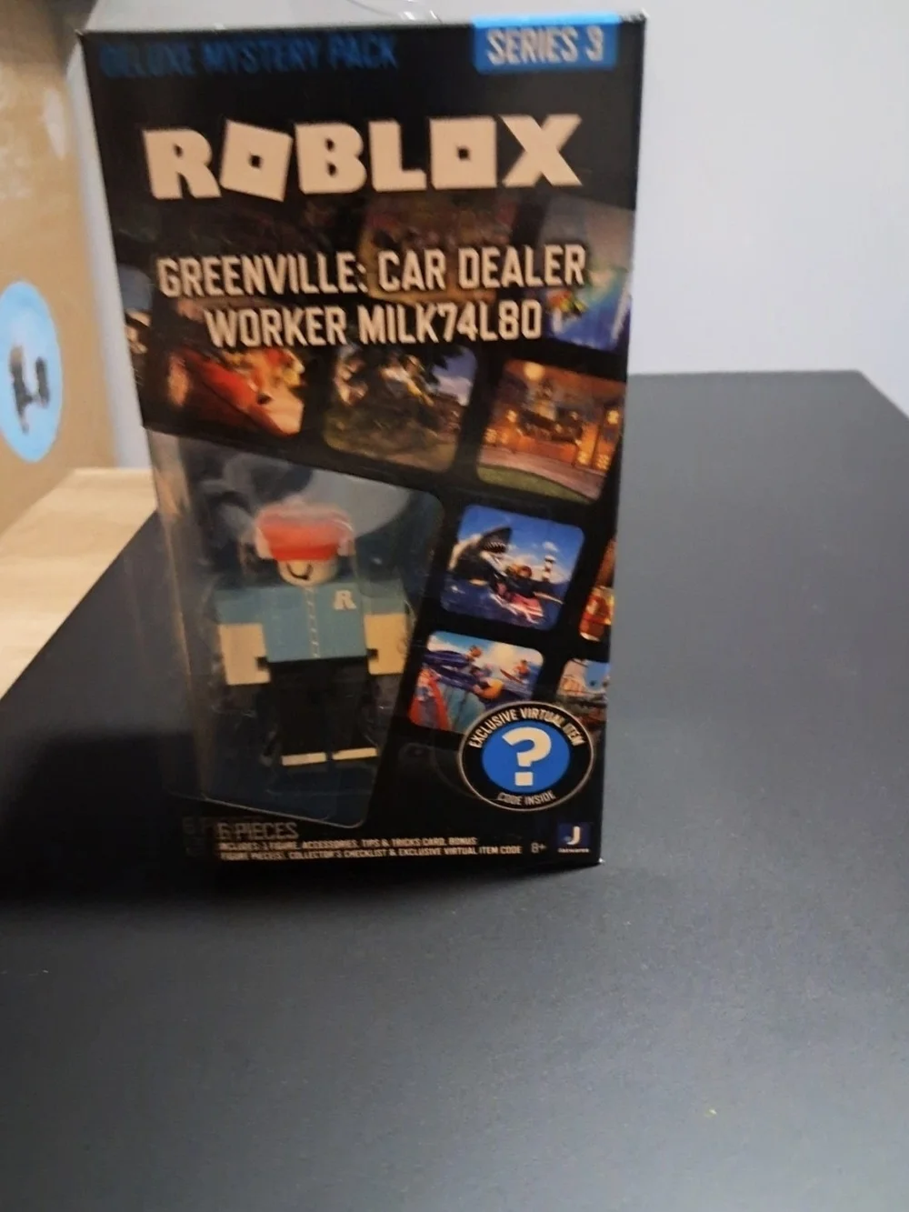 Roblox Greenville: Car Dealer Worker Series 3 Figure - Blue & Red